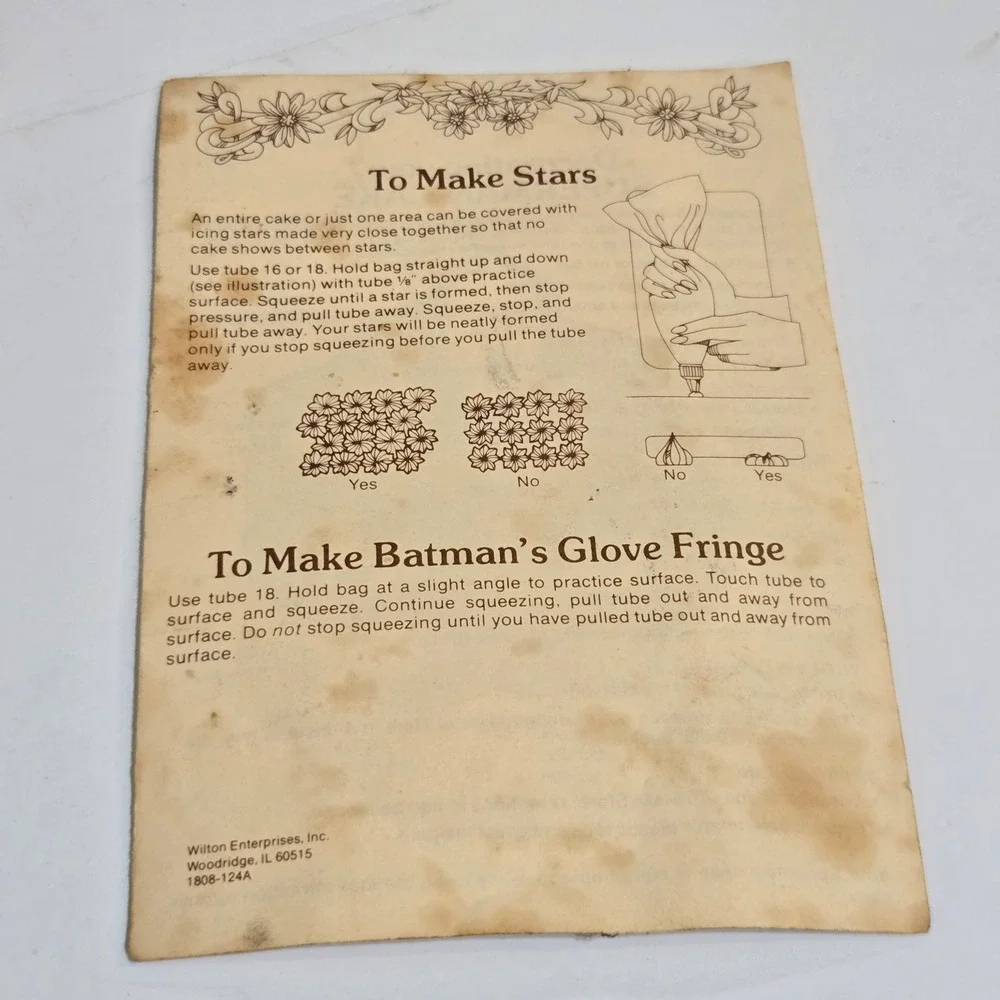 Vintage Wilton Superman / Batman Cake Pan Mold Set + Instructions Faces 1977